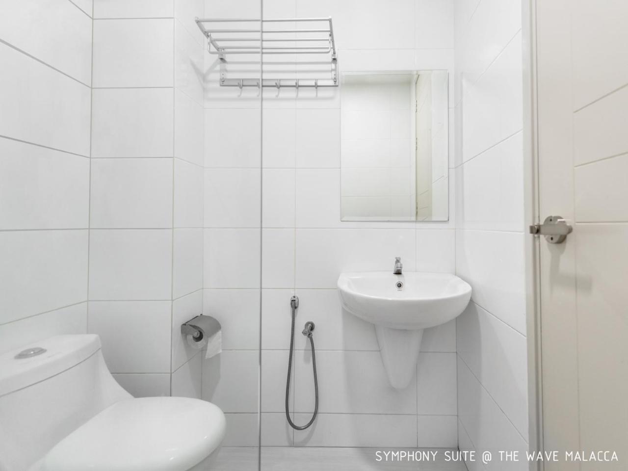 Symphony Suite @ The Wave Malacca Екстериор снимка
