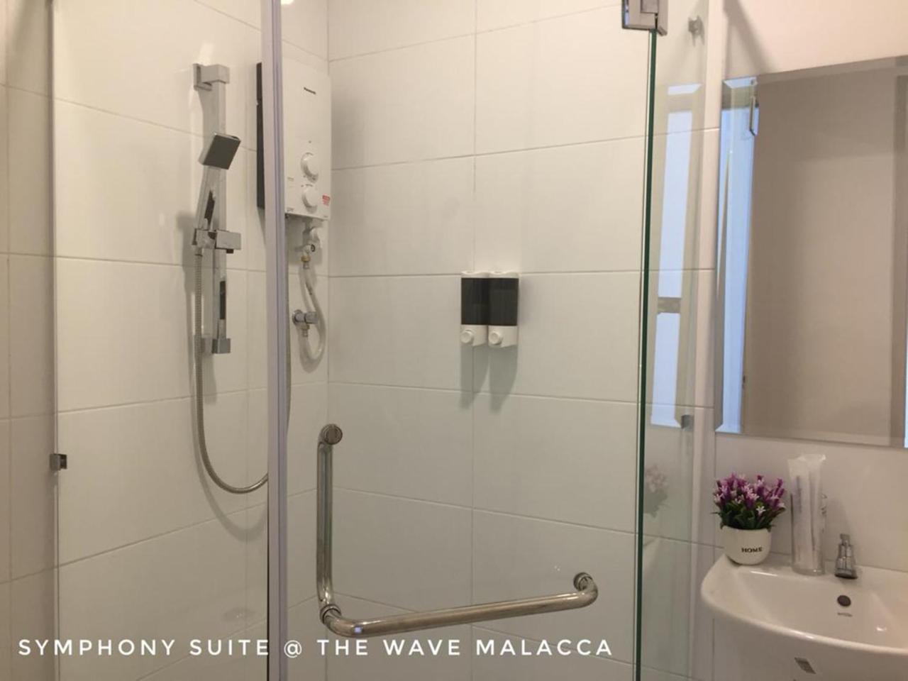 Symphony Suite @ The Wave Malacca Екстериор снимка