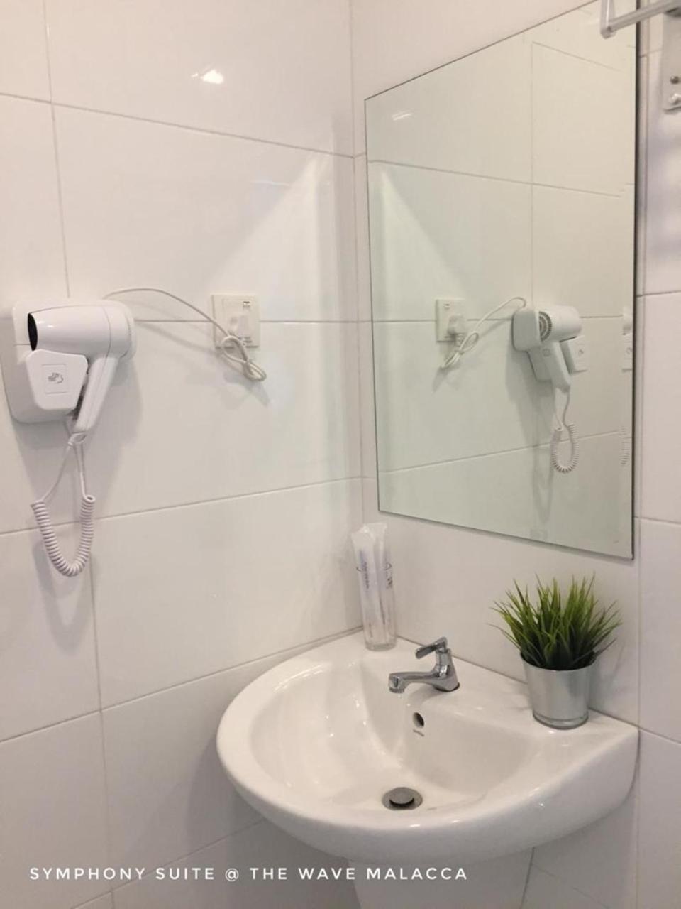 Symphony Suite @ The Wave Malacca Екстериор снимка